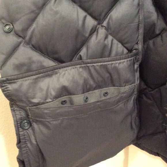 Royal Robbins W's snap up Down Vest - Midnight Blue - Small - Picture 4 of 6